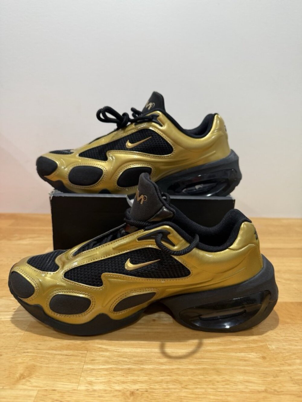 Women’s Nike Air Max Muse Shoes - Metallic Gold Black FV1920-701